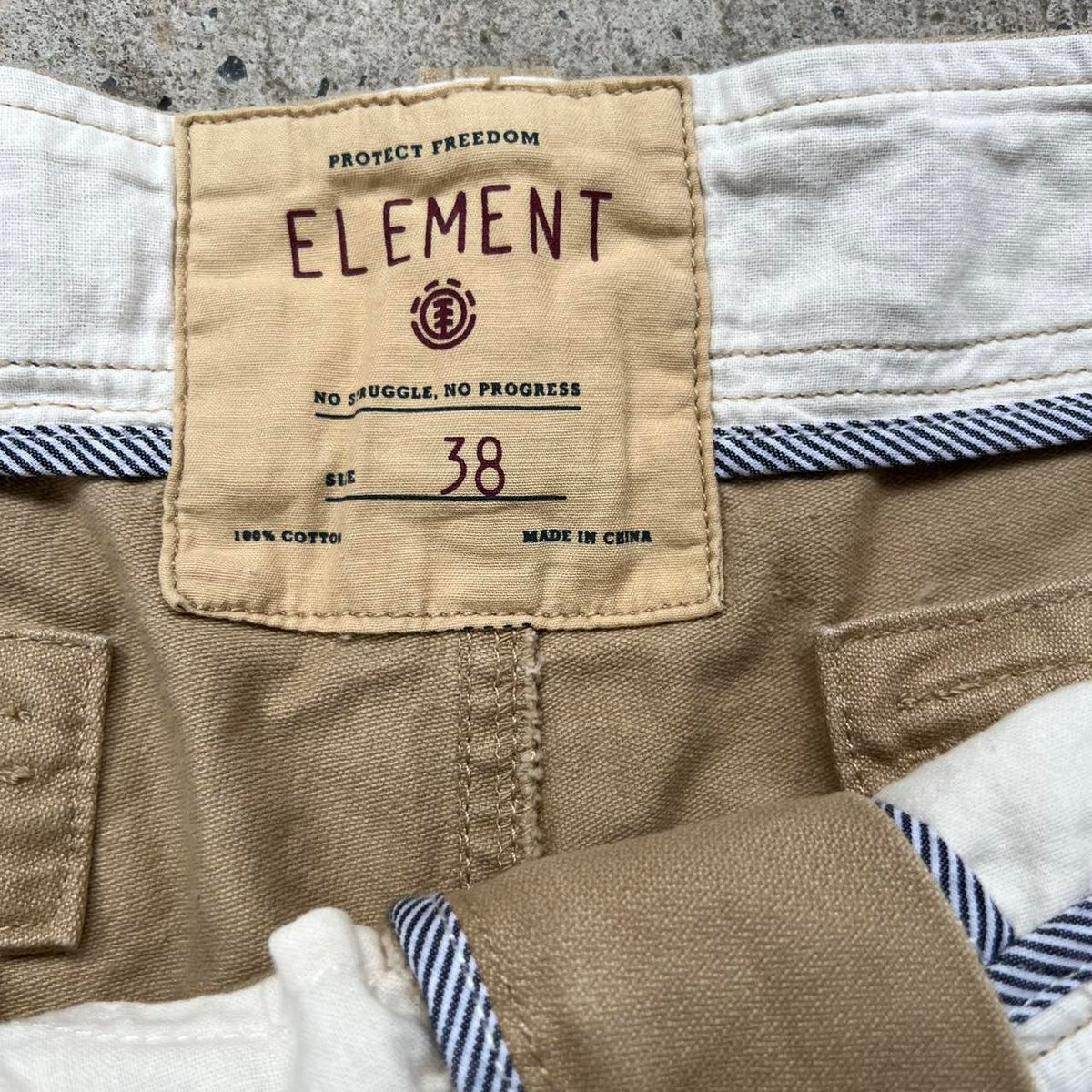 Vintage Y2K Element Cargo Shorts size 38